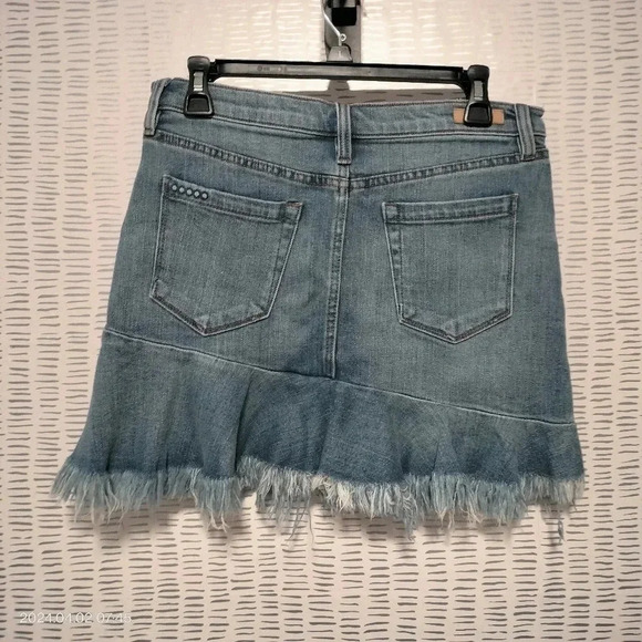 Blank NYC size 27 Asymmetrical Fray Hem Denim blue Skirt - Picture 3 of 11